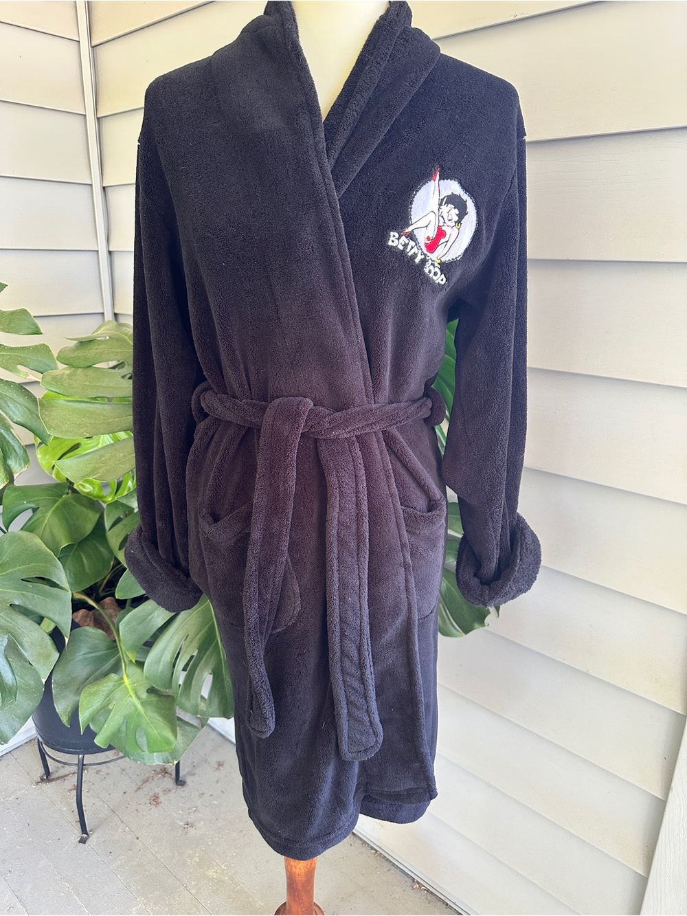 Vintage Betty Boop Embroidered Patch Fleece Robe